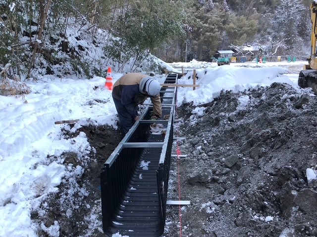側溝工事3